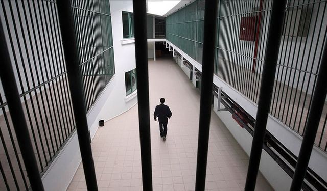 Bakan açıkladı: Cezaevlerinde kaç öğrenci var?