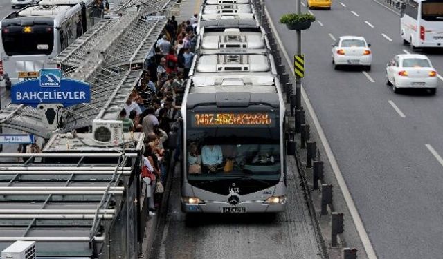 Metrobüs seferlerine 15 Temmuz ayarı