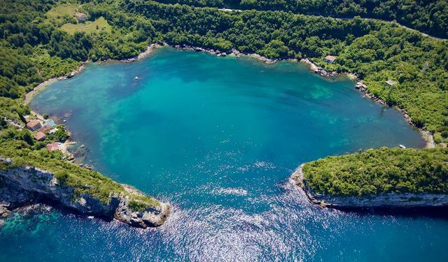 Yeşil ile mavinin buluştuğu adres: Gideros Koyu