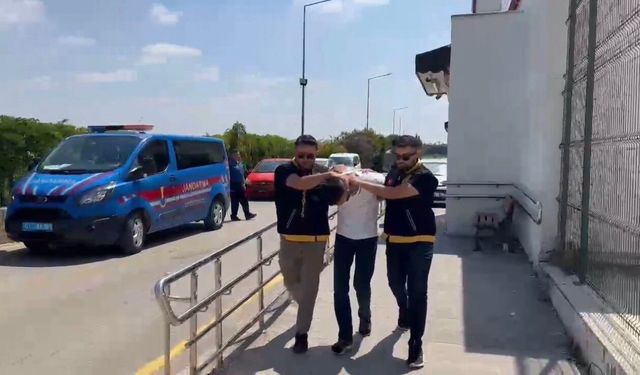 Çarşaf giyip silahlı saldırı düzenledi