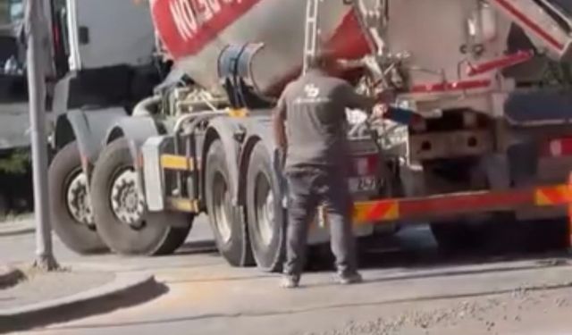 Ankara’da beton mikserden taşan beton yola döküldü