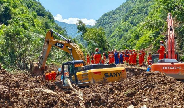 Çin'de heyelan faciası: 21 kişi hayatını kaybetti