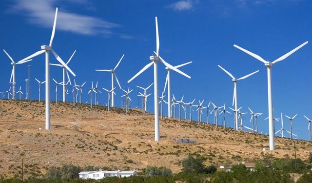 Rüzgar ve güneş santrallerine yeni düzenleme getirildi