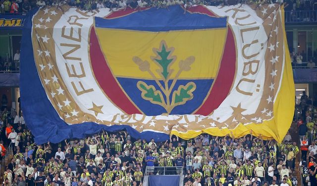 Fenerbahçeli taraftarlardan Lyon maçına özel koreografi