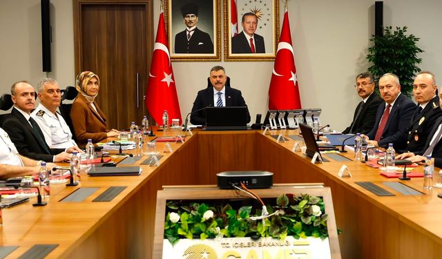 İçişleri Bakanı güvenlik toplantısına başkanlık etti!