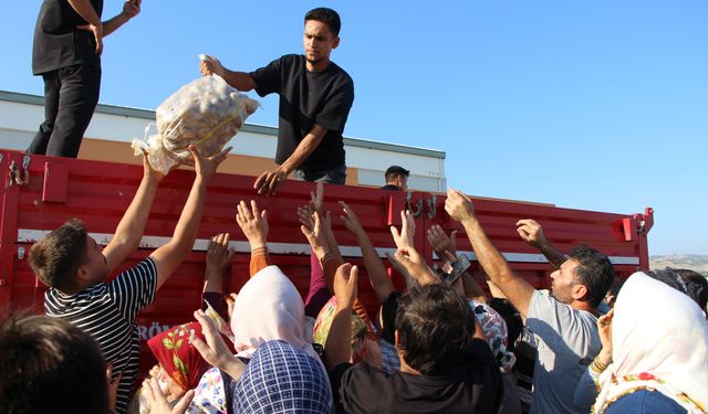 6 ton ücretsiz patatese hücum ettiler!