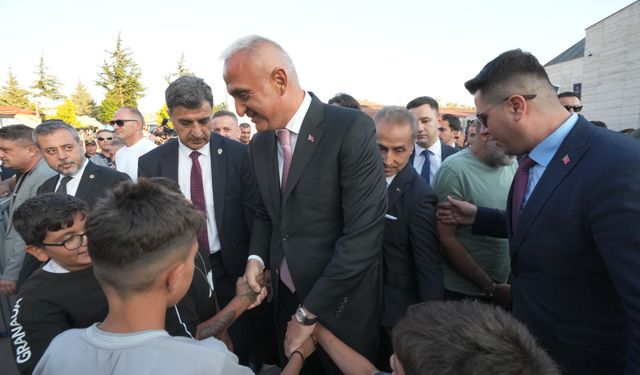 Bakan Ersoy: Bir olalım, iri olalım, diri olalım