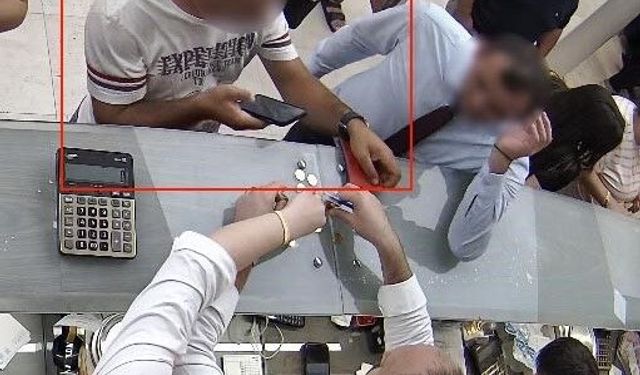 Sahte altınları 'sesi ve kulpu' ele verdi!