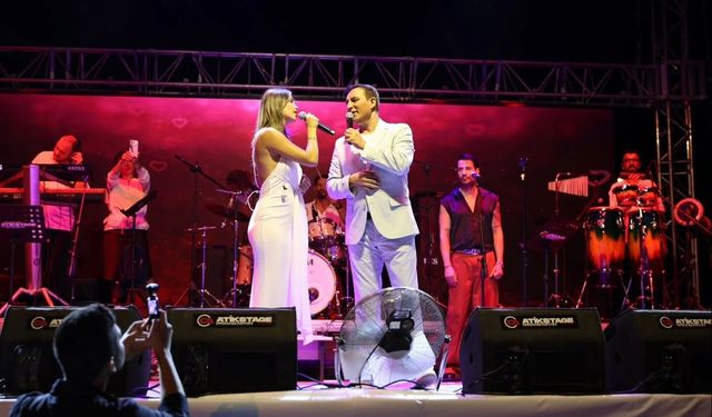 Zeybek Festivali’nde Rafet El Roman rüzgarı!