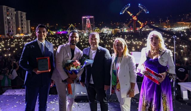 Alişan konserini 25 bin kişi izledi!