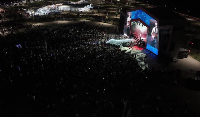Sincan Yaz Festivali'nde Mavi Gri konser verdi!