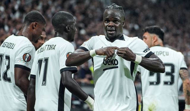 Dolmabahçe'de ilk yarı 1-1 bitti