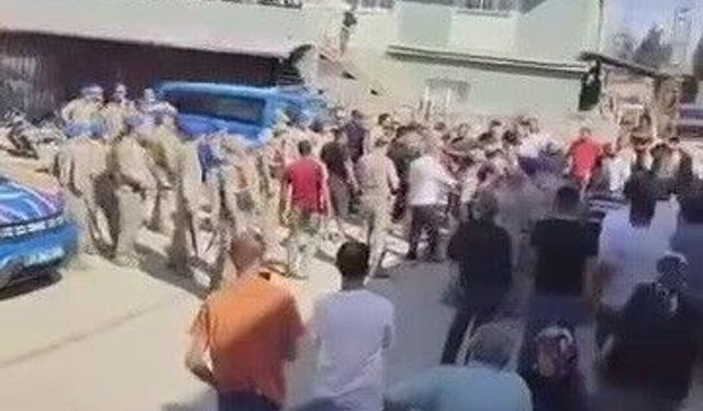 Kaçak elektriğe müdahaleye giden ekiplerin yolu kapatıldı!