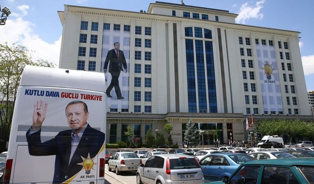 AK Parti'den 12 Eylül paylaşımı!