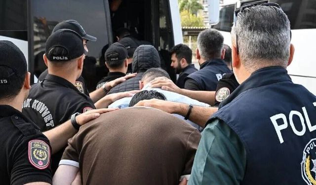 Mersin'de yasa dışı bahis operasyonu: 30 tutuklama, hesaplarda 7,6 milyar TL'lik işlem