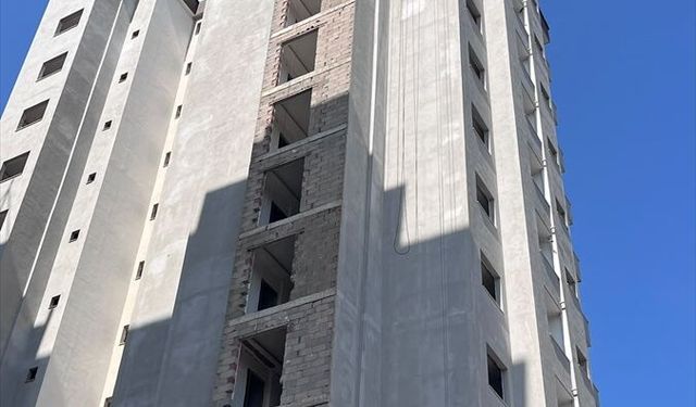 11. katta mahsur kaldılar, imdatlarına itfaiye yetişti