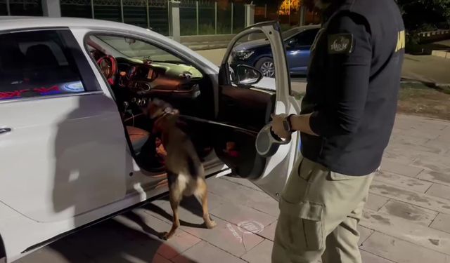 Otomobilden 110 bin uyuşturucu hap çıktı, 'bilgim yok' dedi!