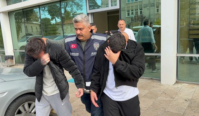 Sosyal medya tuzağına düştü: Çıplak görüntüsünü çekip şantaj yaptılar!