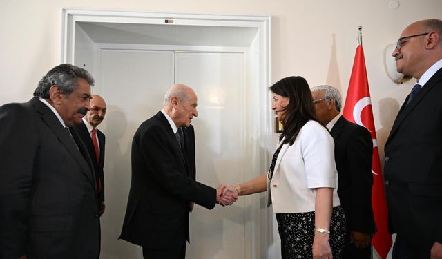 DEM Parti heyeti Bahçeli ile görüştü!