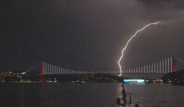 Meteorolojiden İstanbul ve çevresi için gök gürültülü sağanak uyarısı