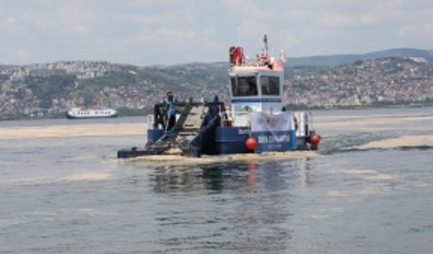 Bakan Kurum: "(Müsilaj) Marmara'mızı, Boğazımızı Kaderine Terk Etmeyeceğiz"