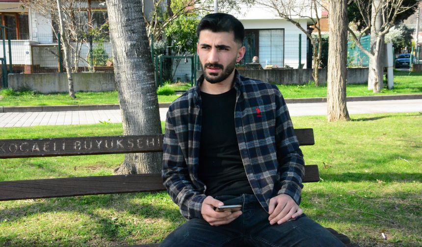 Sahnede türkü söylerken kendi ölüm haberini aldı!