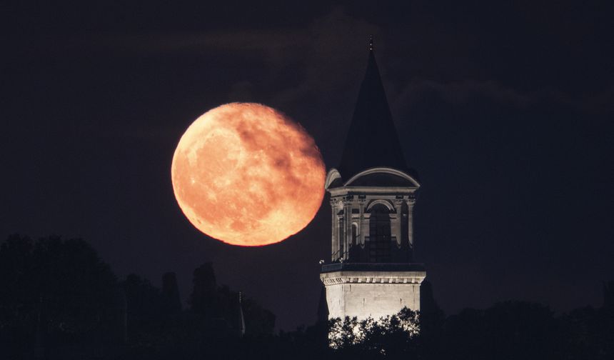 İstanbul'da dolunay güzelliği!