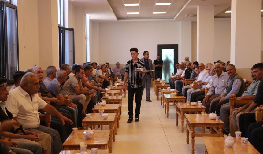 Diyarbakır yasta! Eski Bakan Kutbettin Arzu’nun taziyesine binlerce kişi akın etti