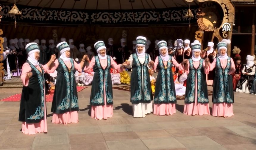 Kırgızistan'da neneler geleneklerini gelecek nesillere aktarıyor!