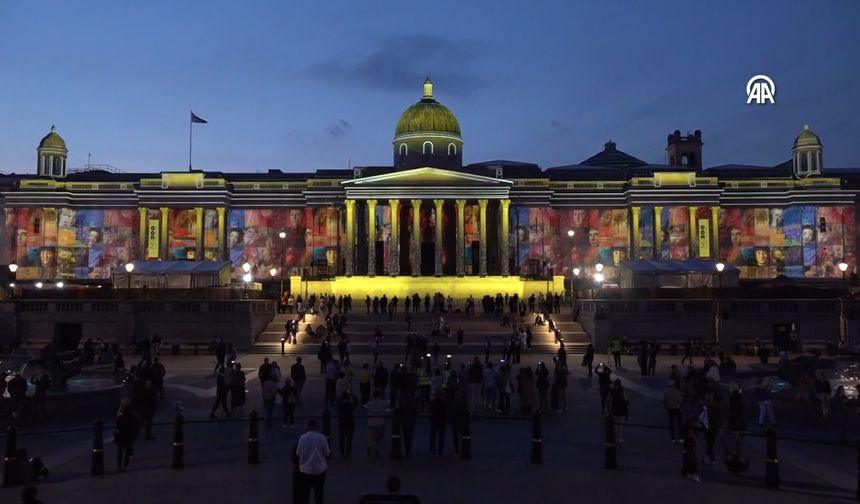 National Gallery 200. yılını ışık gösterisiyle kutladı