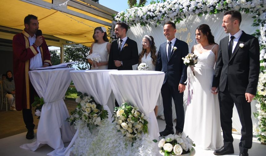 3 kardeş aynı gün nikah masasına oturdu