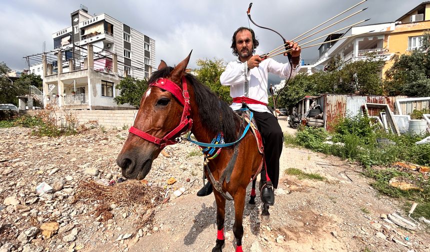 Hataylı 'Kara Murat'ı gören dönüp bir daha bakıyor