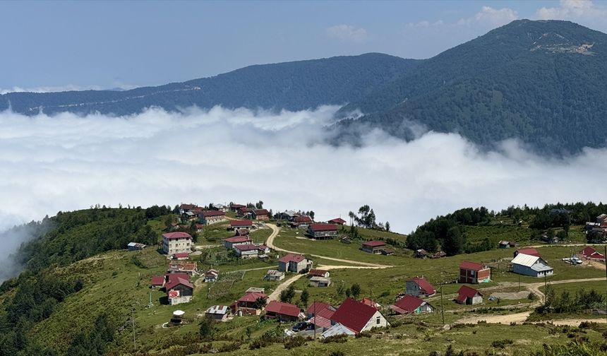 Bulutların üzerindeki Handüzü Yaylası