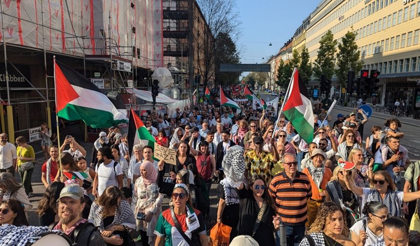 İsrail'in saldırıları Stockholm'da protesto edildi