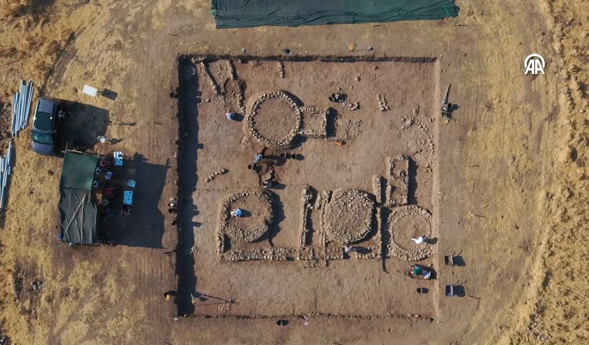 Domuztepe'de 7 bin 450 yıllık 3 silo ve damga mühürler bulundu