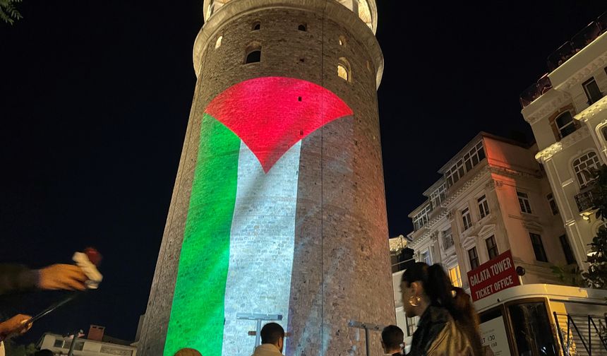 Galata Kulesi’ne Filistin bayrağı yansıtıldı