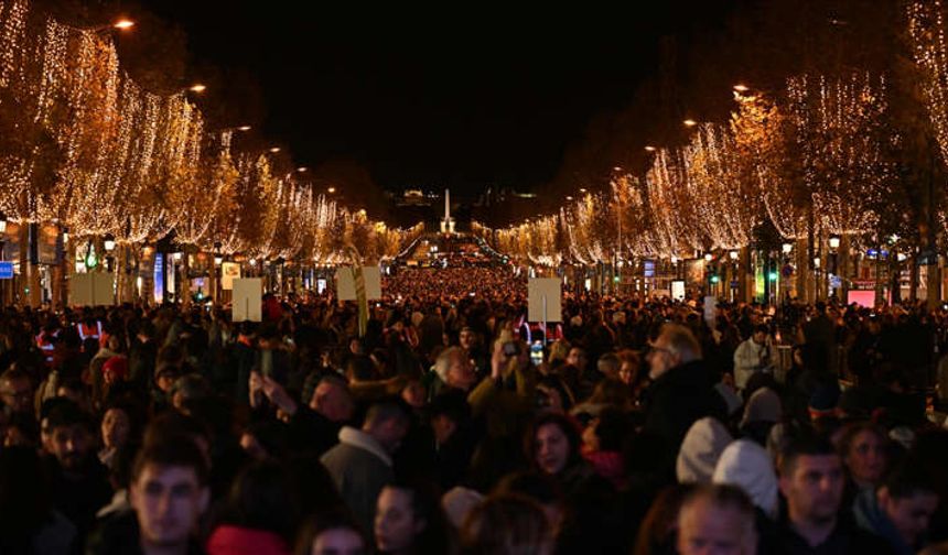 Paris'te Noel hazırlıkları