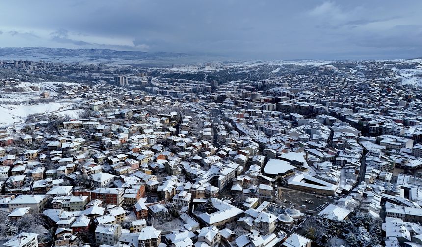 Kastamonu'da mest eden kar manzaraları