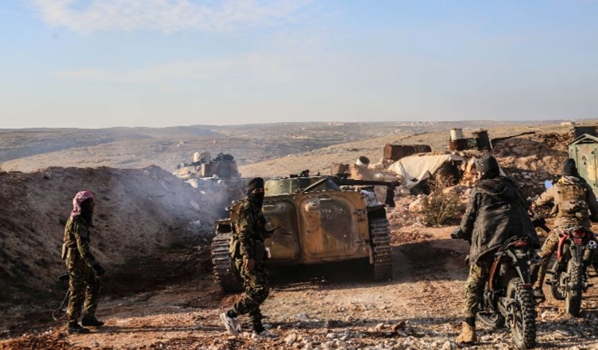 Suriye rejimi, havalimanı dahil stratejik yerleri PKK/YPG'ye bırakıp çekildi!!