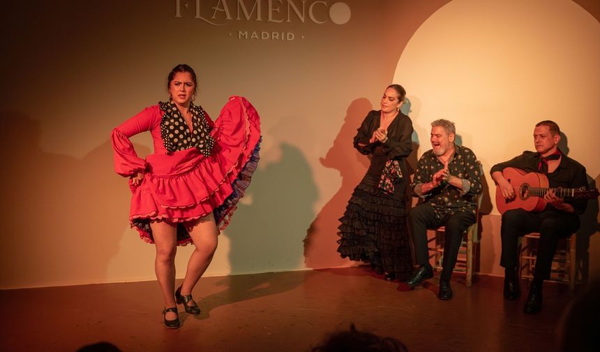 Flamenkonun kalbi İspanya sahnelerinde atıyor