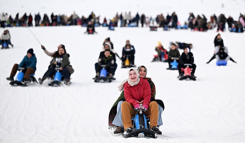 Erciyes'te yarıyıl tatilinin ilk gününde yoğunluk yaşandı