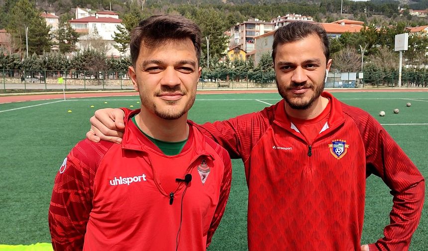 İkiz kardeşler yeşil sahada birbirine rakip oldu