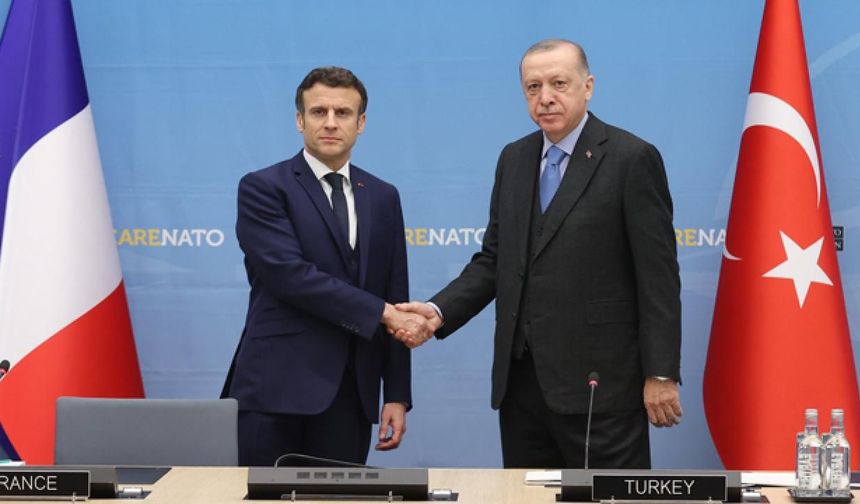 Erdoğan, Macron ile telefonda görüştü