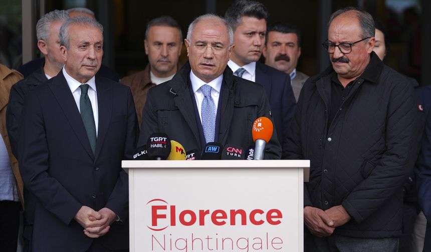 Ala ve Eker Önder'in yattığı hastaneyi ziyaret etti!