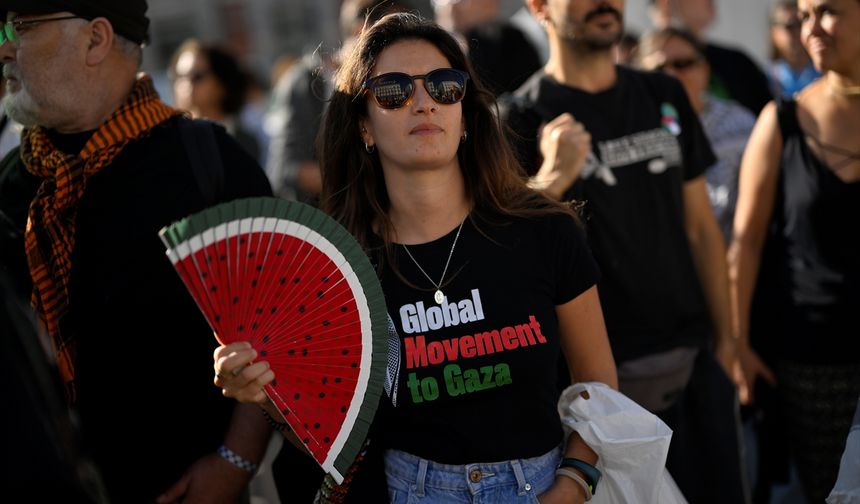 İspanya'da 12 kentte Filistin'e destek gösterisi düzenlendi