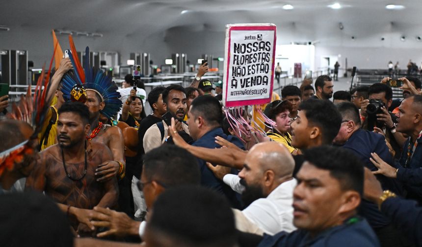 Brezilya’da yerliler, COP30 Zirvesi’ni bastı
