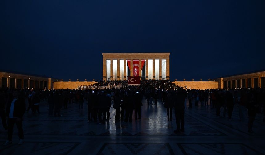 10 Kasım'da Anıtkabir doldu taştı