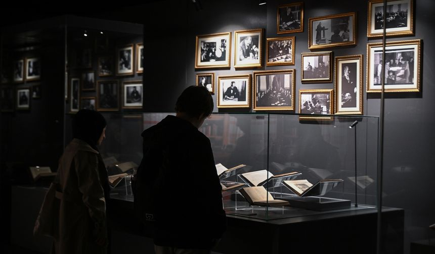 Atatürk'ün Kitap Dünyası