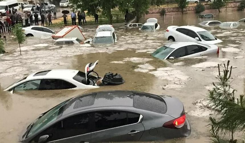 Aşırı hava olayları 250 milyon kişiyi yerinden etti!