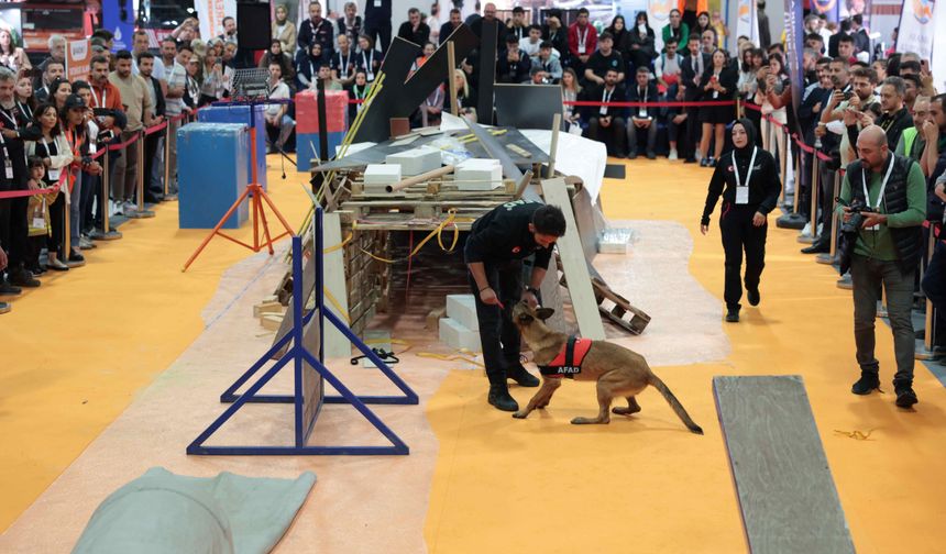 "Afet Yönetimi Fuarı ve Zirvesi" İstanbul'da başladı